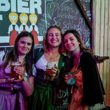 3 Schwestern Clubbing