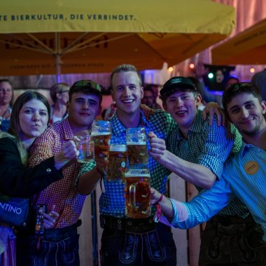 3 Schwestern Clubbing