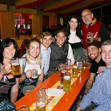 Bockbieranstich am Donnerstag
