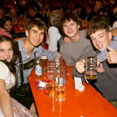 Bockbieranstich am Donnerstag