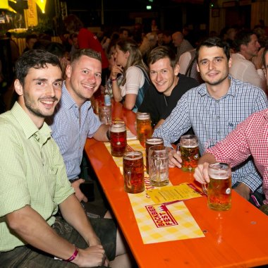 Bockbieranstich am Donnerstag