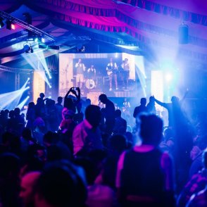 3 Schwestern Clubbing